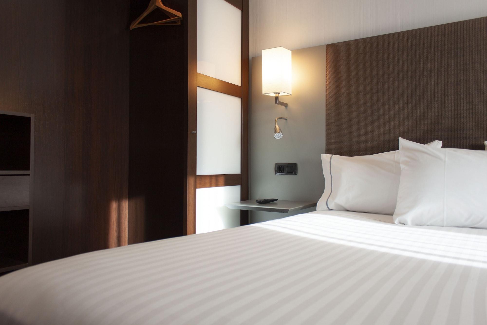 Exe Zizur Pamplona Hotel Zizur Mayor Eksteriør billede