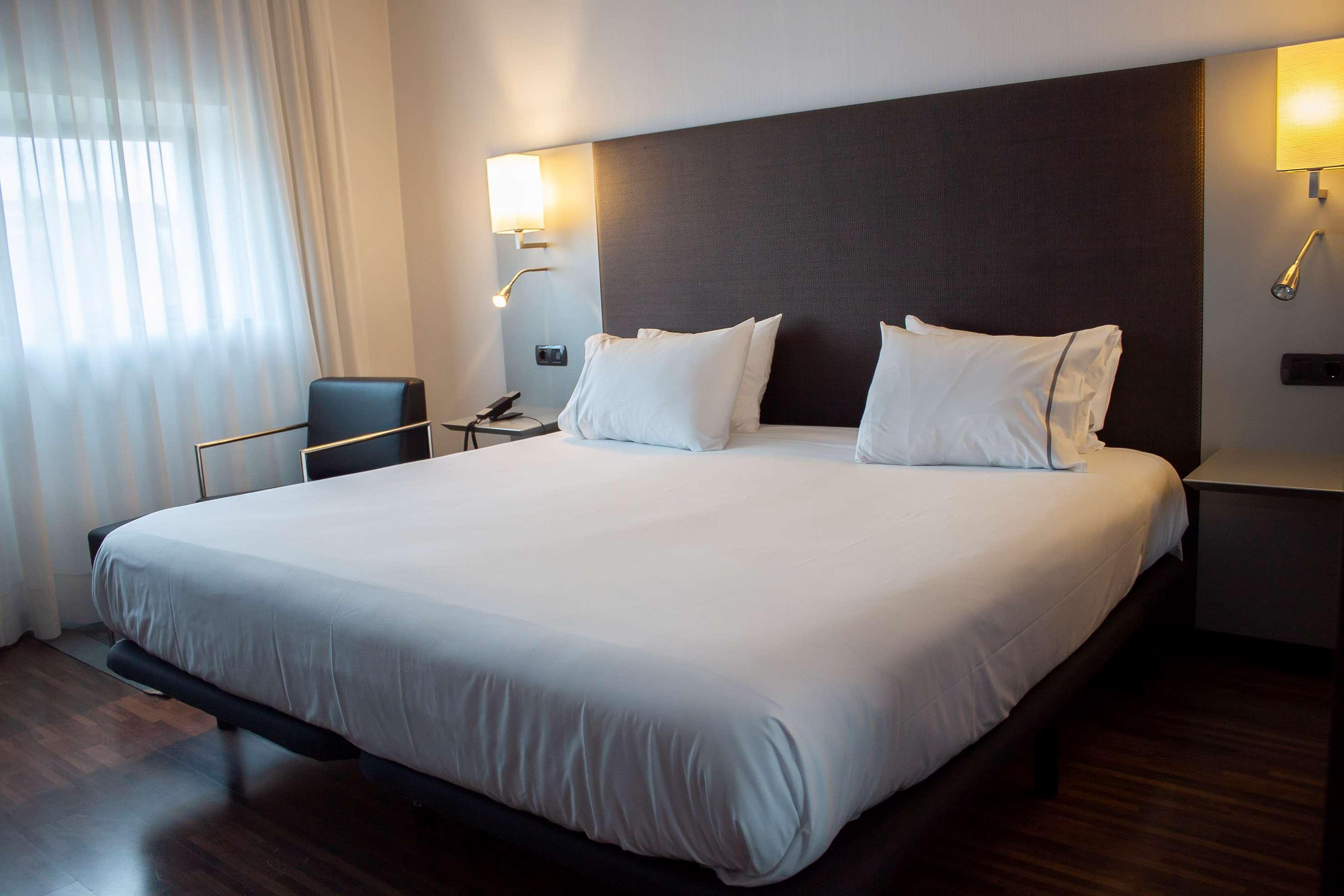 Exe Zizur Pamplona Hotel Zizur Mayor Eksteriør billede