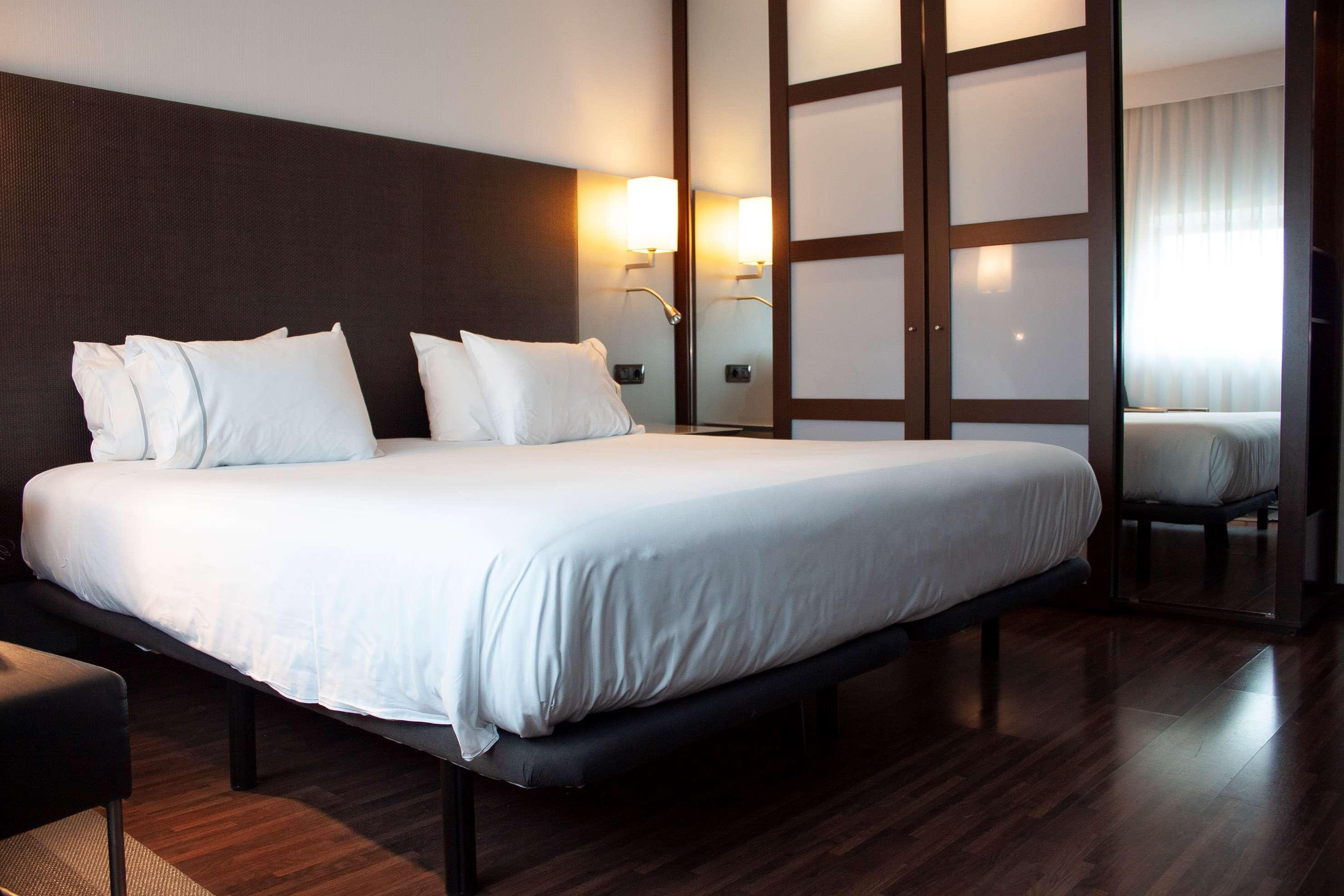 Exe Zizur Pamplona Hotel Zizur Mayor Eksteriør billede