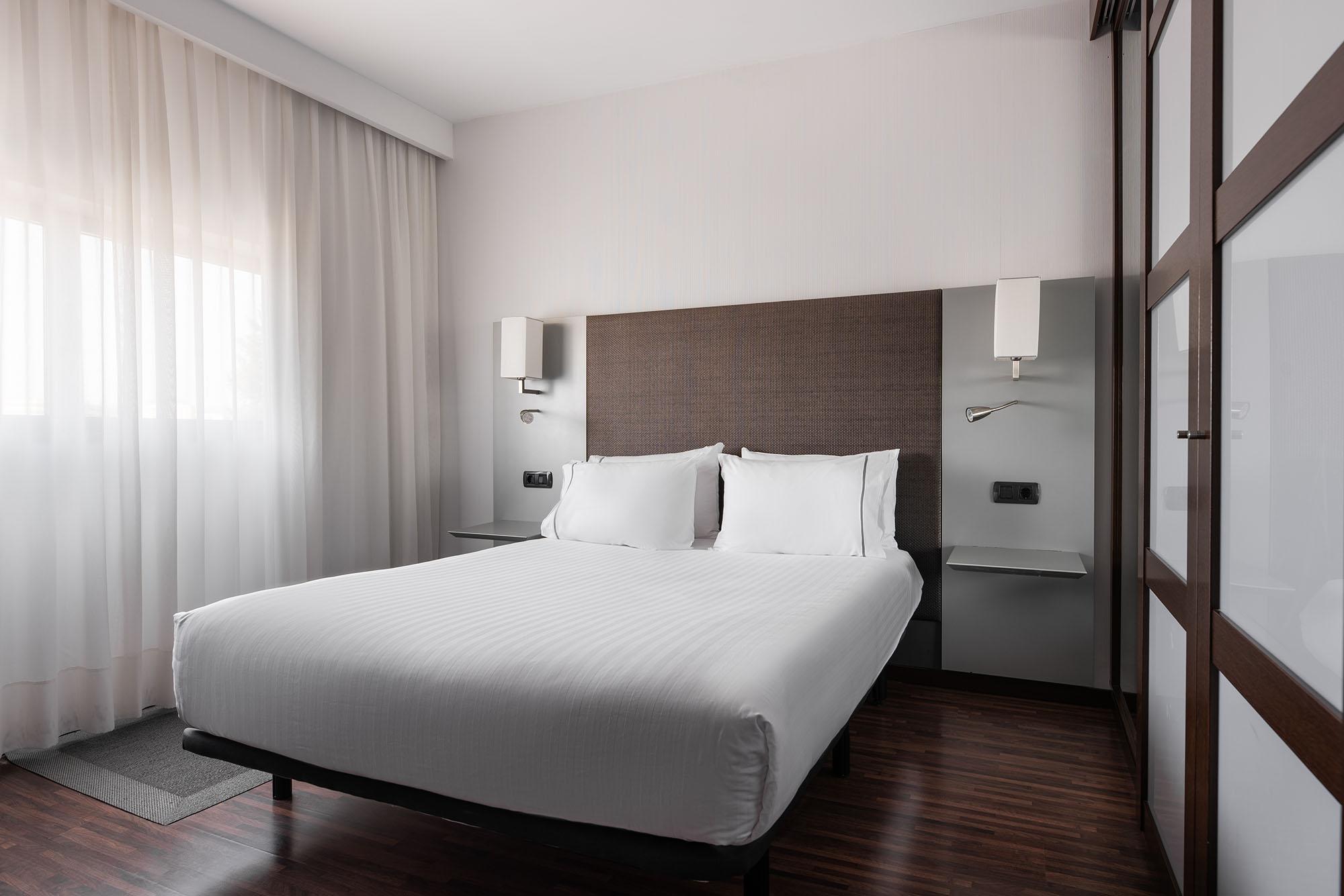 Exe Zizur Pamplona Hotel Zizur Mayor Eksteriør billede